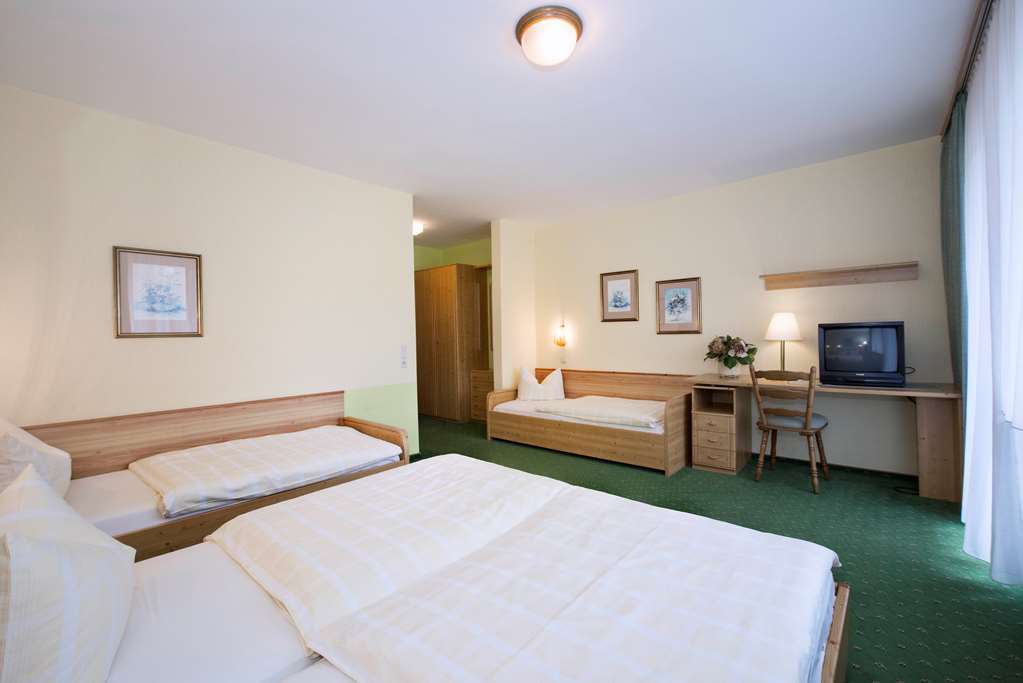 Best Western Hotel Brunnenhof Weibersbrunn Quarto foto